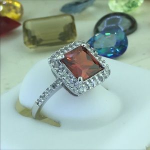 Retro 925 Sterling Silver Garnet CZ Ladies Ring